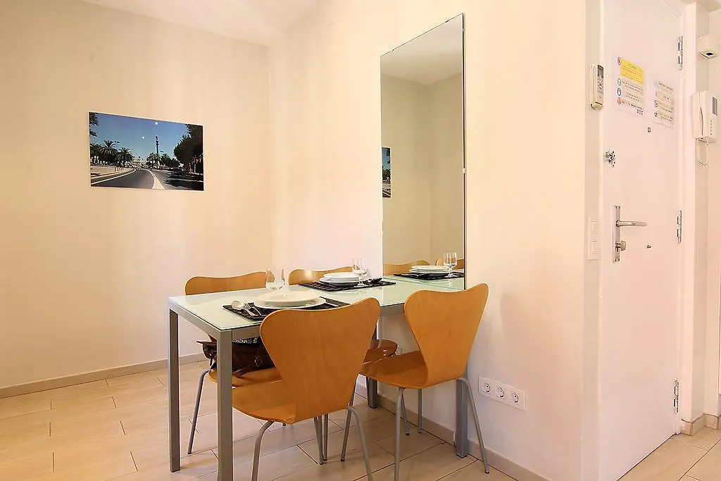 Classbedroom Barcelona Beach Apartments 0*,
