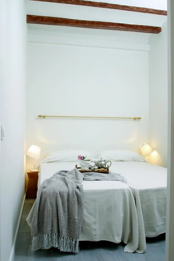Classbedroom Barcelona Beach Apartments